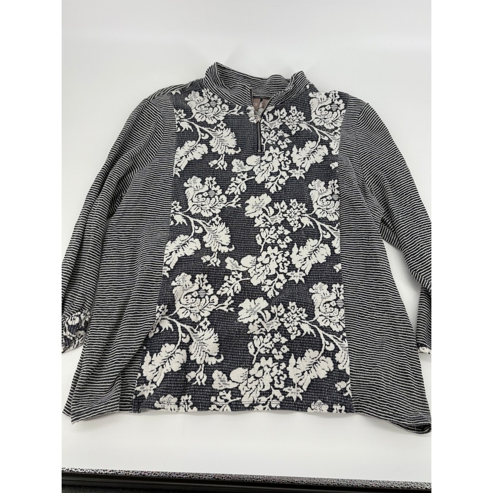 Chicos Women's Floral Stripe Pullover Top Size 3 Black & White Long Sleeve‎